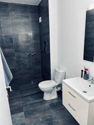 Ένα μπάνιο στο Artemis Residence