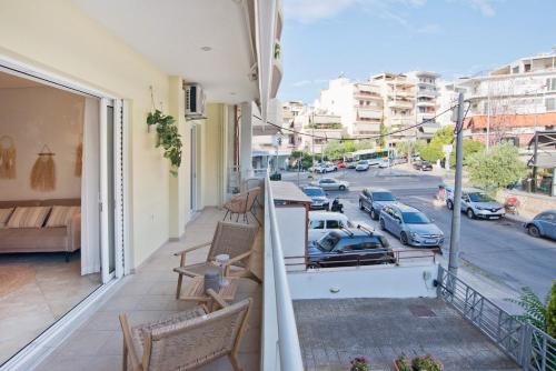 Modern Beach Retreat 2BR in Coastal Palaio Faliro