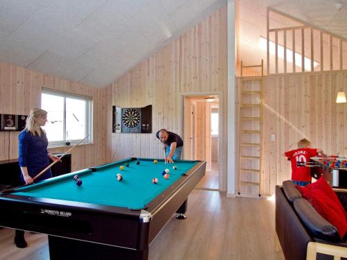 Τραπέζι μπιλιάρδου στο Luxury Pool Retreat in Kegnaes - By Traum Ferienwohnungen