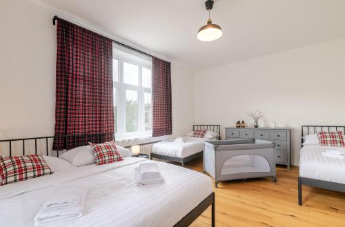 Nad lékárnou by Mountain ways