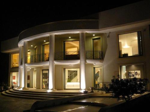 Το κτήριο όπου στεγάζεται  το bed & breakfast