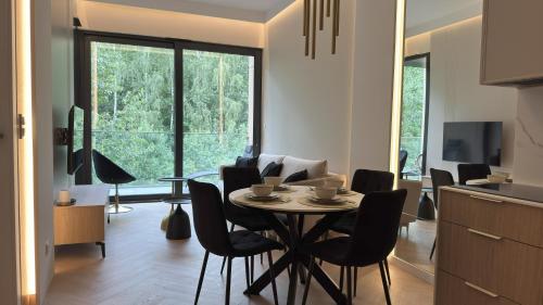 Omega Lake Apartments New