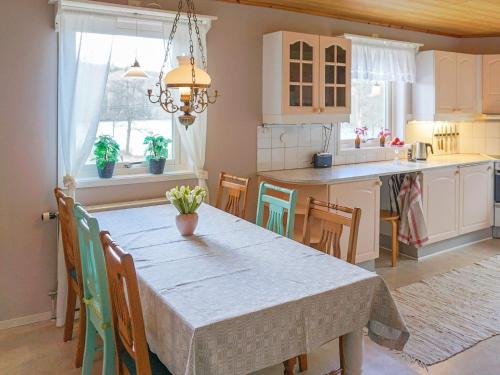 Dapur atau dapur kecil di 5 person holiday home in BILLINGFORS-By Traum