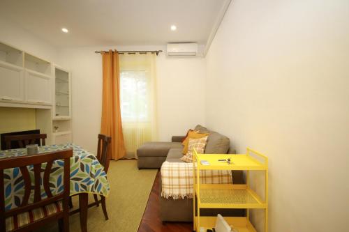 Yellowmat by Ghor