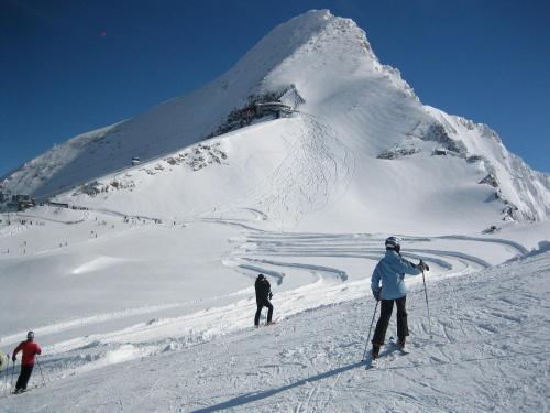 Apartment in Kaprun near Ski Lift