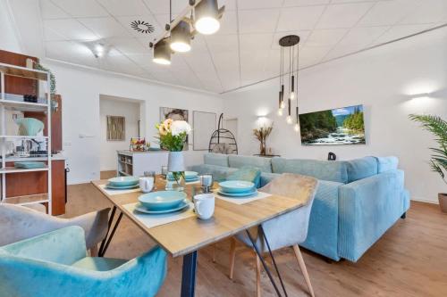 Køkken eller tekøkken på Luxe Living at Old Town Center