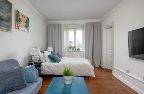 Katil atau katil-katil dalam bilik di Home in Old Town with stunning views