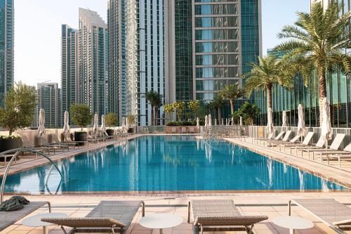 Kolam renang di atau dekat dengan Lux 3BR With Spectacular Downtown Views