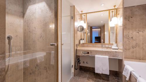 Koupelna v ubytování InterContinental Berlin by IHG