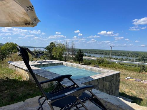 Der Swimmingpool an oder in der Nähe von Kuća sa Pogledom