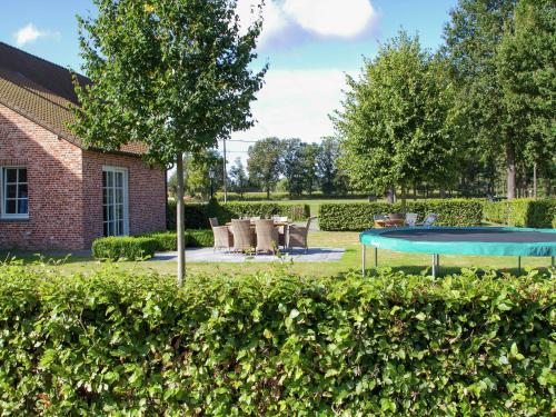 Bazén v ubytování Peer Villa with Garden nebo v jeho okolí