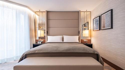Postel nebo postele na pokoji v ubytování InterContinental Berlin by IHG