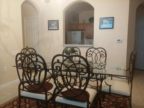 3 Bedroom Condo with Water Park & Fantastic Pool only Minutes To Walt Disney World's Front Gate!!! photo 16