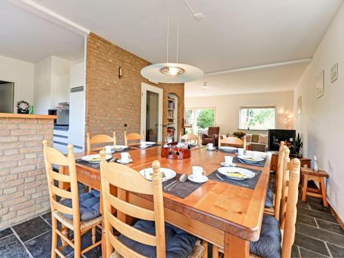 Dapur atau dapur kecil di Holiday Home Montferland near Huis Bergh Castle