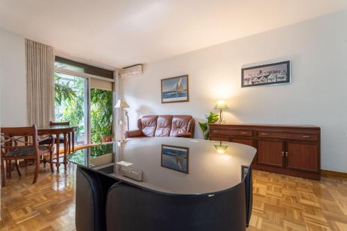 Apartamentos Goya - Apartamento con 2 Dormitorios en Madrid centro, terraza, cocina y fast WiFi