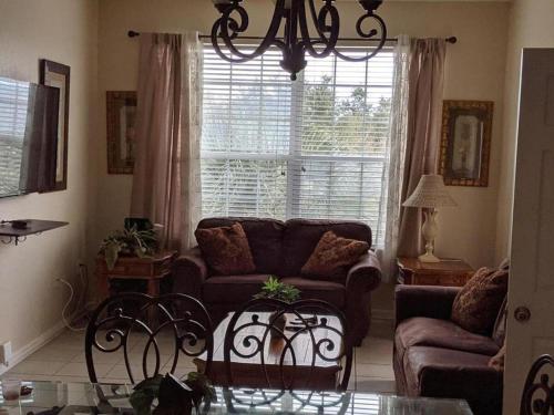 3 Bedroom Condo with Water Park & Fantastic Pool only Minutes To Walt Disney World's Front Gate!!! photo 15