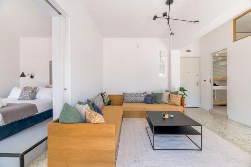 The HostMaster StreetMuse