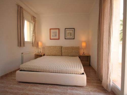 Фотография из галереи Villa Steps from the Sea в городе Дения