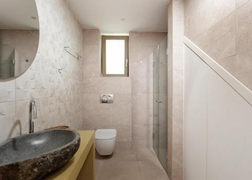 Un baño de Aquatic by Vintage Travel