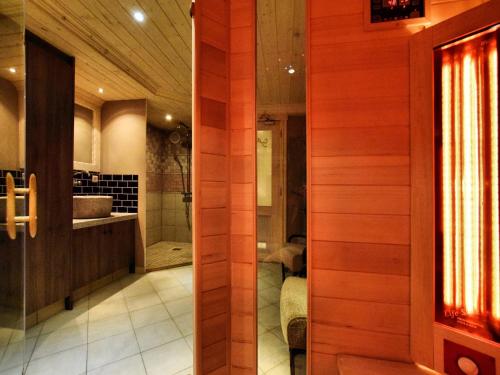 Ένα μπάνιο στο Jacuzzi Retreat, Ardennes