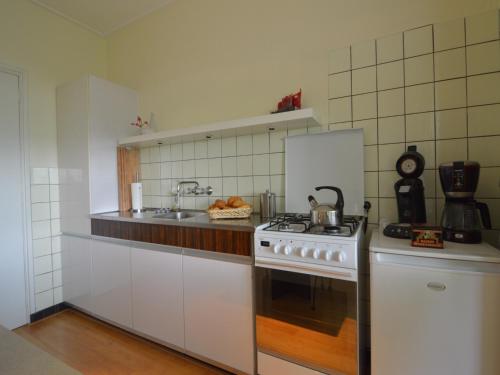 Dapur atau dapur kecil di Relax, Explore, and Dine in Aalten