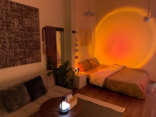 Postel nebo postele na pokoji v ubytování Nhà Cam Homestay Vĩnh Long