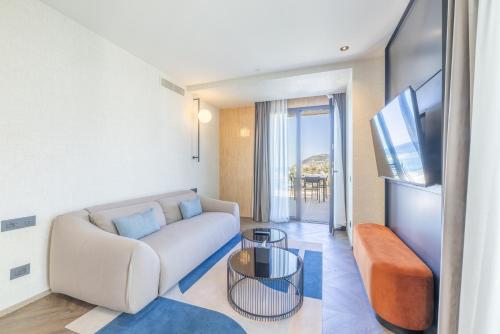 Ruang duduk di Europa Palace