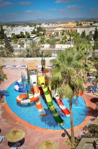 Piscina di Blumar Resort & Spa o nelle vicinanze
