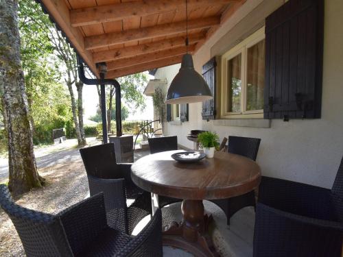 Gallery image of Modern holiday home with lovely garden in Saint-Honoré-les-Bains