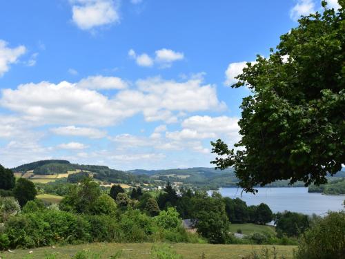 Gallery image of Modern holiday home with lovely garden in Saint-Honoré-les-Bains