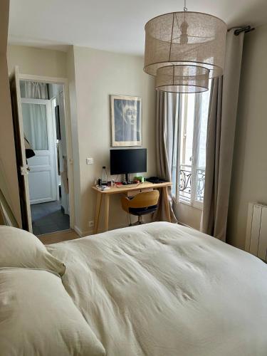 Cosy Parisian flat in the 9th