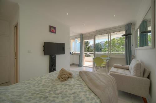Tine -Croisette-150M Plage- VCA
