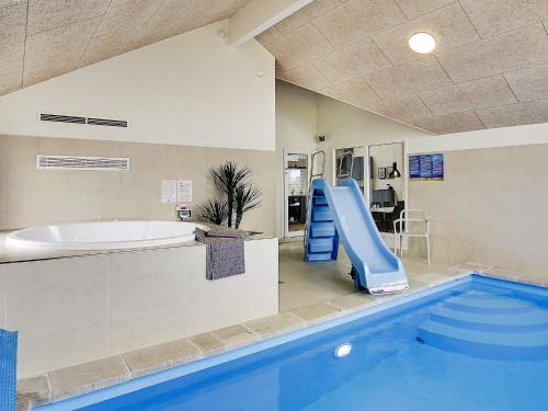 Πισίνα στο ή κοντά στο Luxury Retreat by Skastrup - By Traum Ferienwohnungen