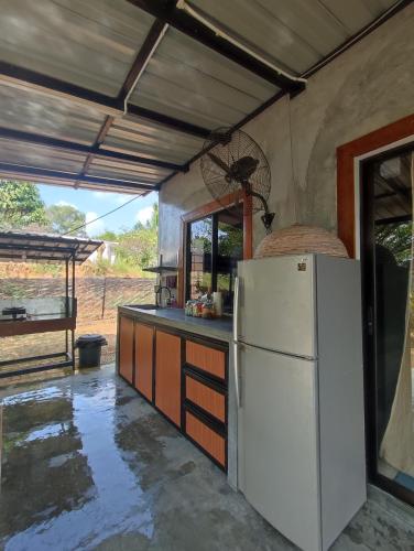 Η κουζίνα ή μικρή κουζίνα στο Aininaz Tiny House