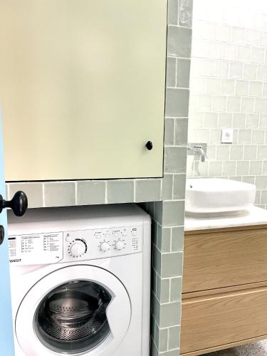 RS3 Stay like a local! Cosy & Modern Apartment with AC! Very Central