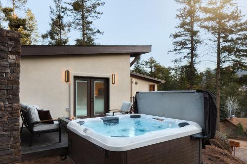 Fotografie z fotogalerie ubytování Rockies Ranch - Hot Tub with a View & Pet Friendly v destinaci Chipita Park