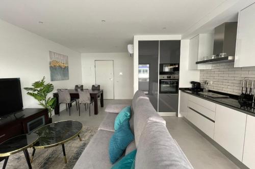 Brand New 2 BDR Apartment With Pool by LovelyStay