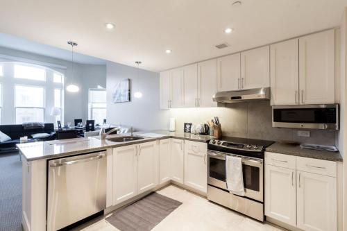Heaven on Washington Fully Furnished Apartments Image