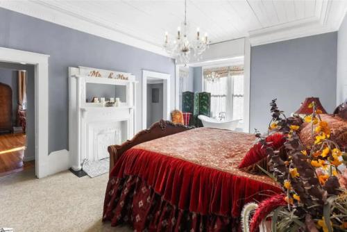 Ein Bett oder Betten in einem Zimmer der Unterkunft Heart of Downtown, Walk to Dining and Shops