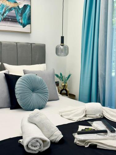 Endless Blue Seaview