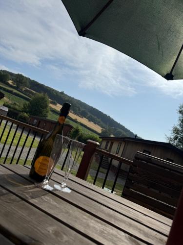 Φωτογραφία από το άλμπουμ του Luxury Riverside Retreat In Picturesque Setting σε Clunton