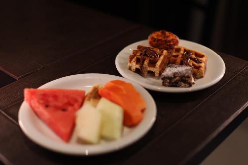 Makanan di atau berdekatan hotel
