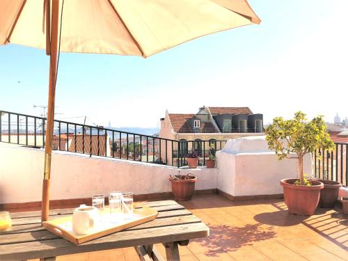SM3 Cosy and Central with Rooftop Terrace and AC! In Príncipe Real, near Bairro Alto