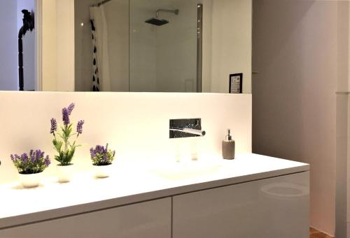 C3 Charm & Confort in BAIRRO ALTO! 18th Century Building, Very Central