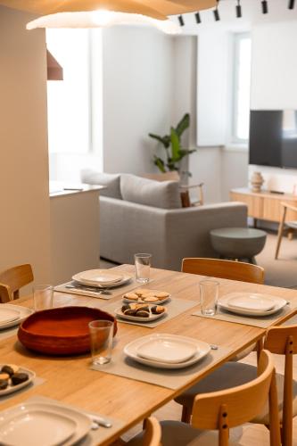 Adamastor II Spacious Luxury Apartment in Bica Downtown Lisbon