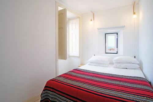 BH4D Sunny 4th Floor Apartment with Stunning Views in Bairro Alto - Lisbon Downtown