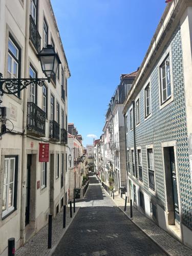 B2 Beautiful SUNNY loft BAIRRO ALTO - BICA