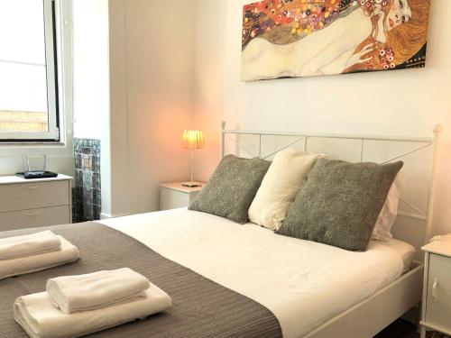 SJ1E Heart of BAIXA with NEW A/C Spacious Friendly