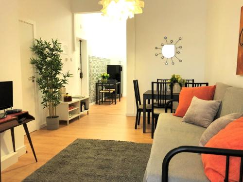 SJ1E Heart of BAIXA with NEW A/C Spacious Friendly