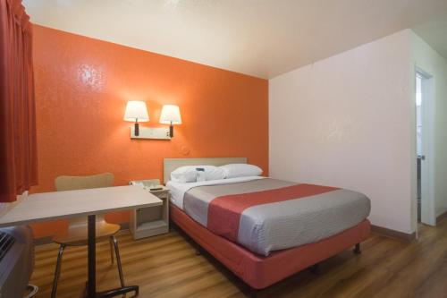 Gallery image of Motel 6 Lakewood in Lakewood